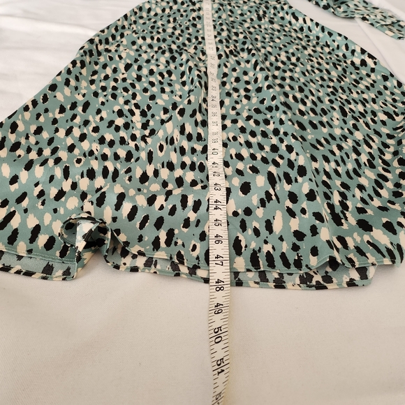 H&M NWT XXS mint green long sleeve dress, midi, white and black polka do… - Picture 12 of 12
